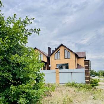 Продается Дом, 180 м²