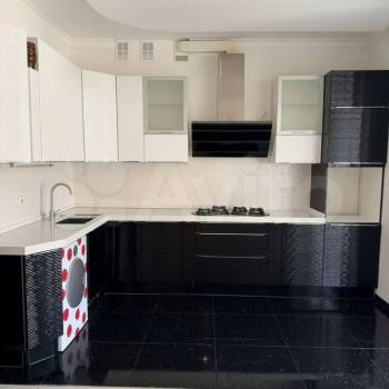 Продается Дом, 180 м²