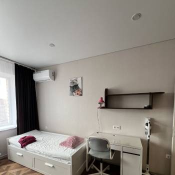 Сдается 1-комнатная квартира, 47,8 м²