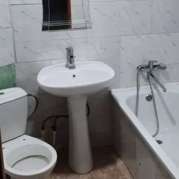 Сдается 1-комнатная квартира, 65 м²