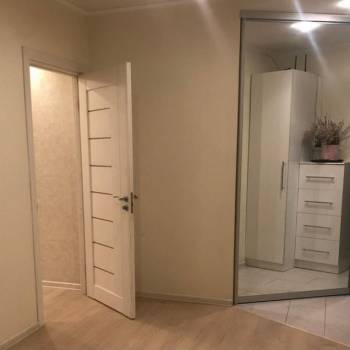 Сдается 1-комнатная квартира, 42 м²