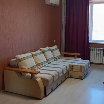 Сдается 1-комнатная квартира, 50 м²