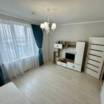 Продается 1-комнатная квартира, 36 м²
