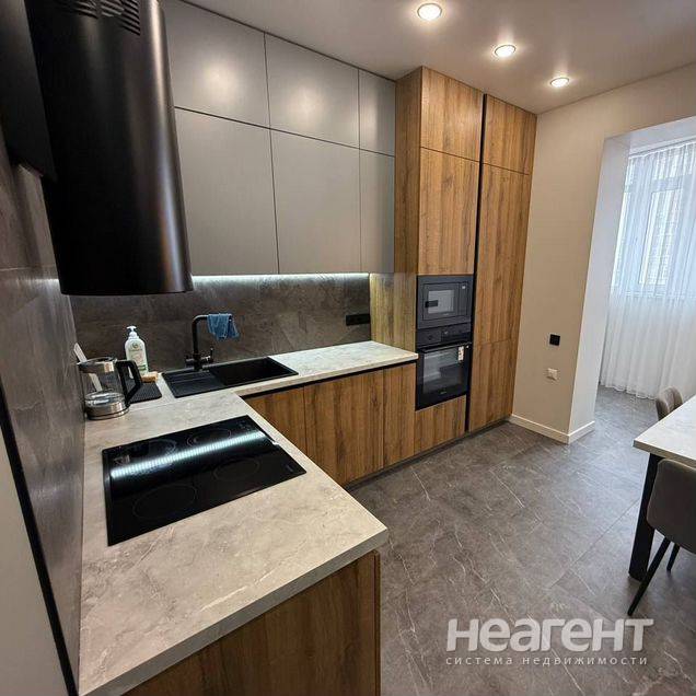 Сдаю 2-к квартиру (переулок Университетский)