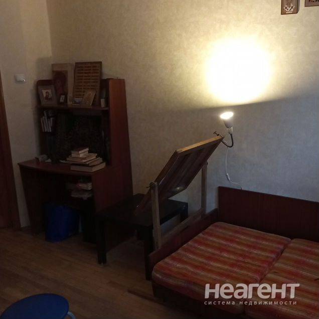 Продаю 1-ком. квартиру, ул. Малиновского