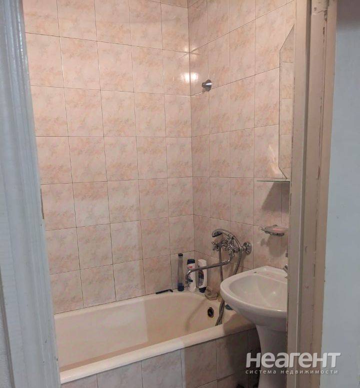 Сдаю 2-х ком. квартиру, ЗЖМ, ул. Жмайлова