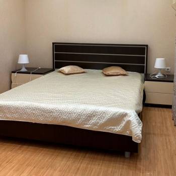 Сдается 1-комнатная квартира, 70 м²