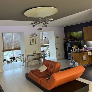 Продается 3-х комнатная квартира, 100 м²