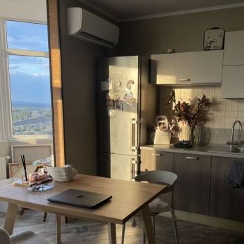 Продается 1-комнатная квартира, 42,3 м²