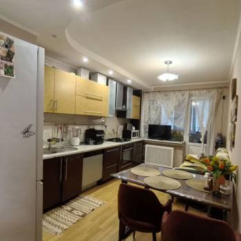 Продается 3-х комнатная квартира, 77 м²
