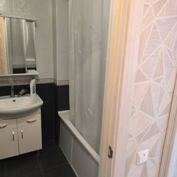 Сдается 1-комнатная квартира, 43 м²