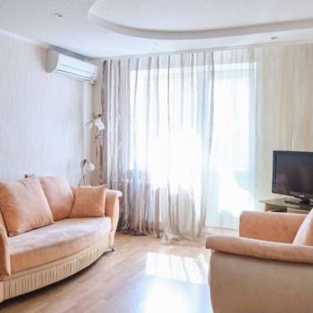 Продается 1-комнатная квартира, 50 м²