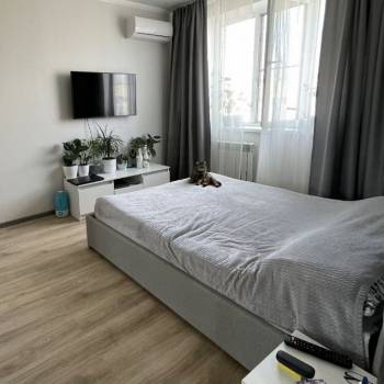 Продается 1-комнатная квартира, 36 м²