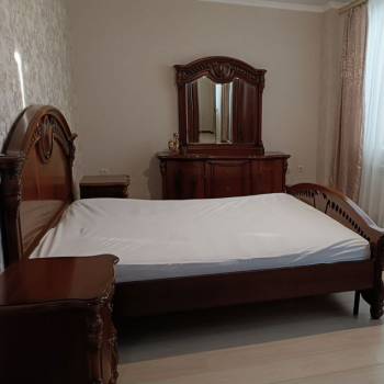 Сдается 1-комнатная квартира, 65,2 м²