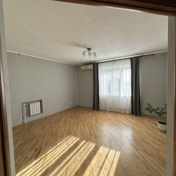 Продается 1-комнатная квартира, 51,2 м²