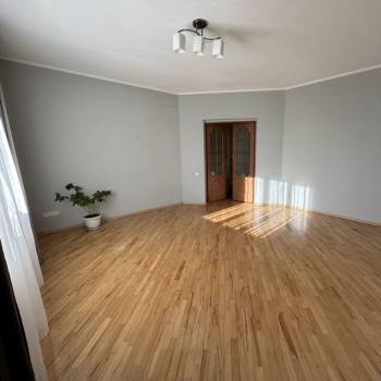Продается 1-комнатная квартира, 51,2 м²