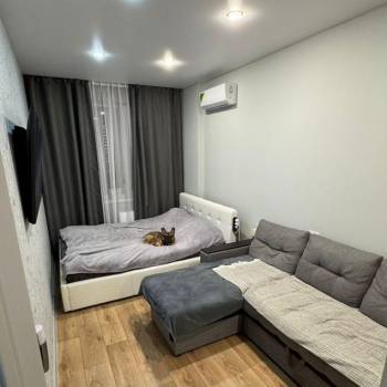 Продается 1-комнатная квартира, 35 м²