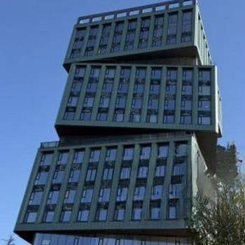 Продается 1-комнатная квартира, 124,1 м²