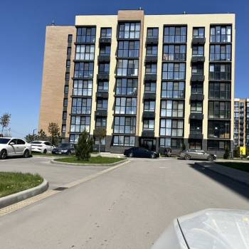 Сдается 1-комнатная квартира, 52 м²