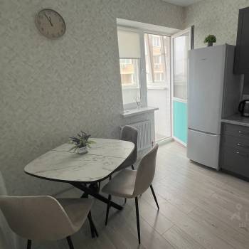 Сдается 1-комнатная квартира, 37 м²