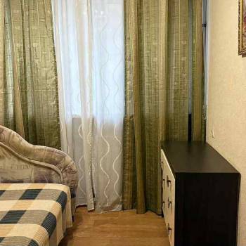 Сдается 1-комнатная квартира, 56 м²