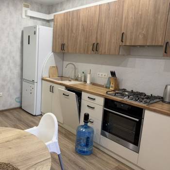 Продается 1-комнатная квартира, 40,7 м²
