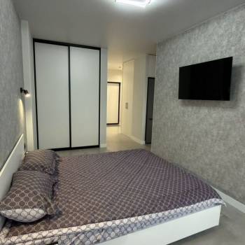 Продается 1-комнатная квартира, 40 м²