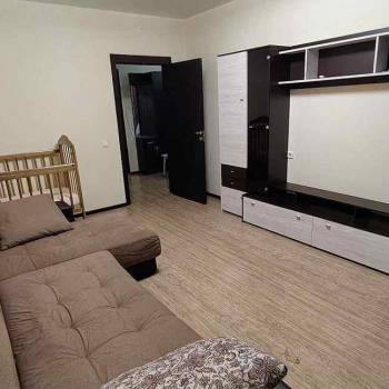 Сдается 2-х комнатная квартира, 65 м²