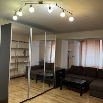 Сдается 1-комнатная квартира, 50 м²