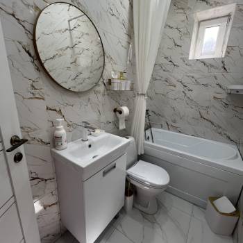 Сдается 2-х комнатная квартира, 75 м²