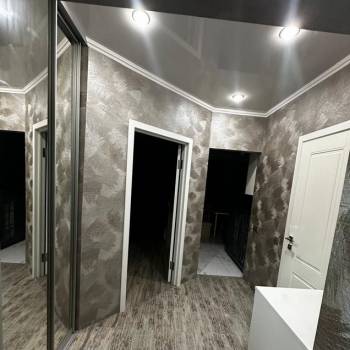 Продается 1-комнатная квартира, 42 м²