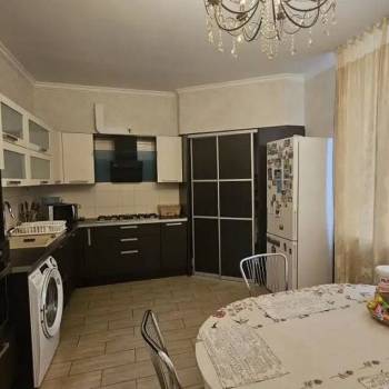 Продается Многокомнатная квартира, 136 м²