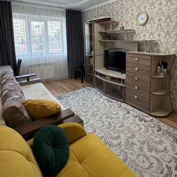 Продается 1-комнатная квартира, 35 м²