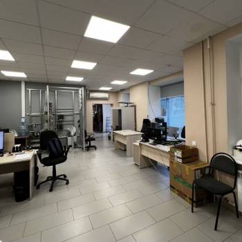 Сдается Нежилое помещение, 258 м²