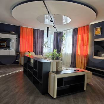 Сдается Многокомнатная квартира, 90 м²