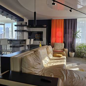 Сдается Многокомнатная квартира, 90 м²