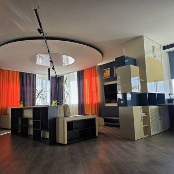 Сдается Многокомнатная квартира, 90 м²