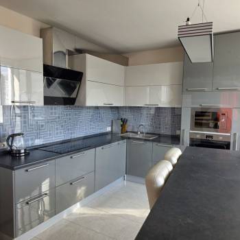 Сдается Многокомнатная квартира, 90 м²