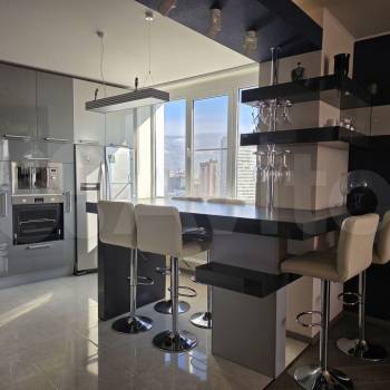 Сдается Многокомнатная квартира, 90 м²