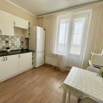 Сдается 1-комнатная квартира, 38 м²