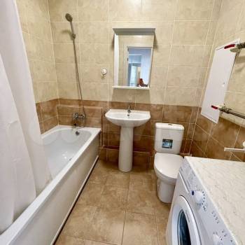 Сдается 1-комнатная квартира, 38 м²