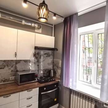 Продается 1-комнатная квартира, 30,4 м²