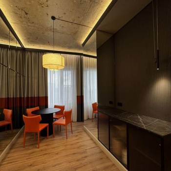 Сдается 1-комнатная квартира, 61,4 м²