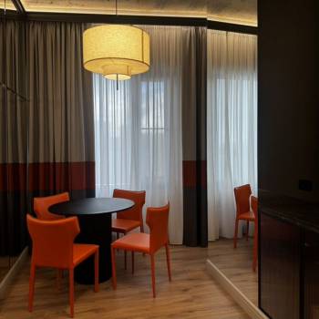 Сдается 1-комнатная квартира, 61,4 м²