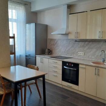 Продается 1-комнатная квартира, 32 м²