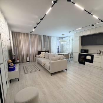 Сдается 2-х комнатная квартира, 56 м²