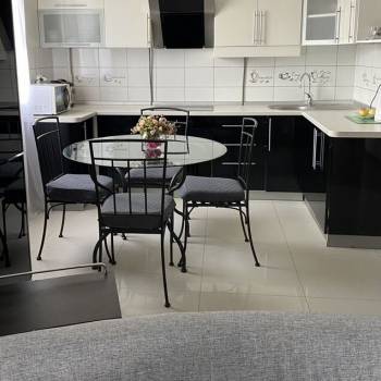 Сдается 1-комнатная квартира, 49,4 м²