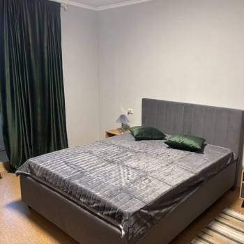 Сдается 1-комнатная квартира, 49 м²