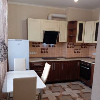 Сдается 1-комнатная квартира, 42 м²