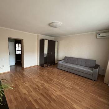 Сдается 1-комнатная квартира, 42,5 м²